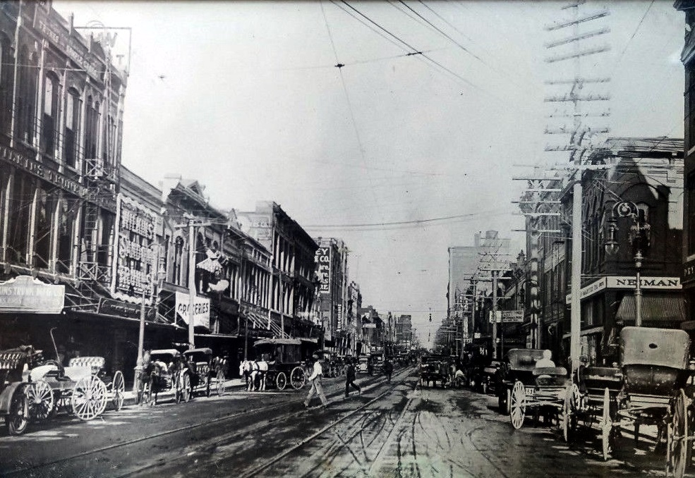 Elm Street in Dallas Texas in 1907