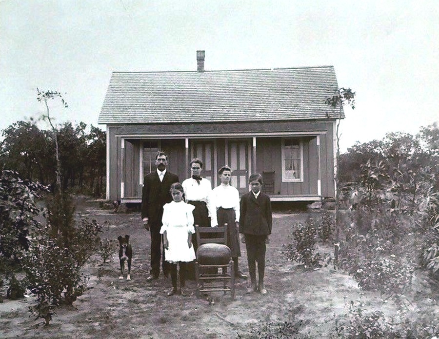 Nugent Family in Jones County in 1908