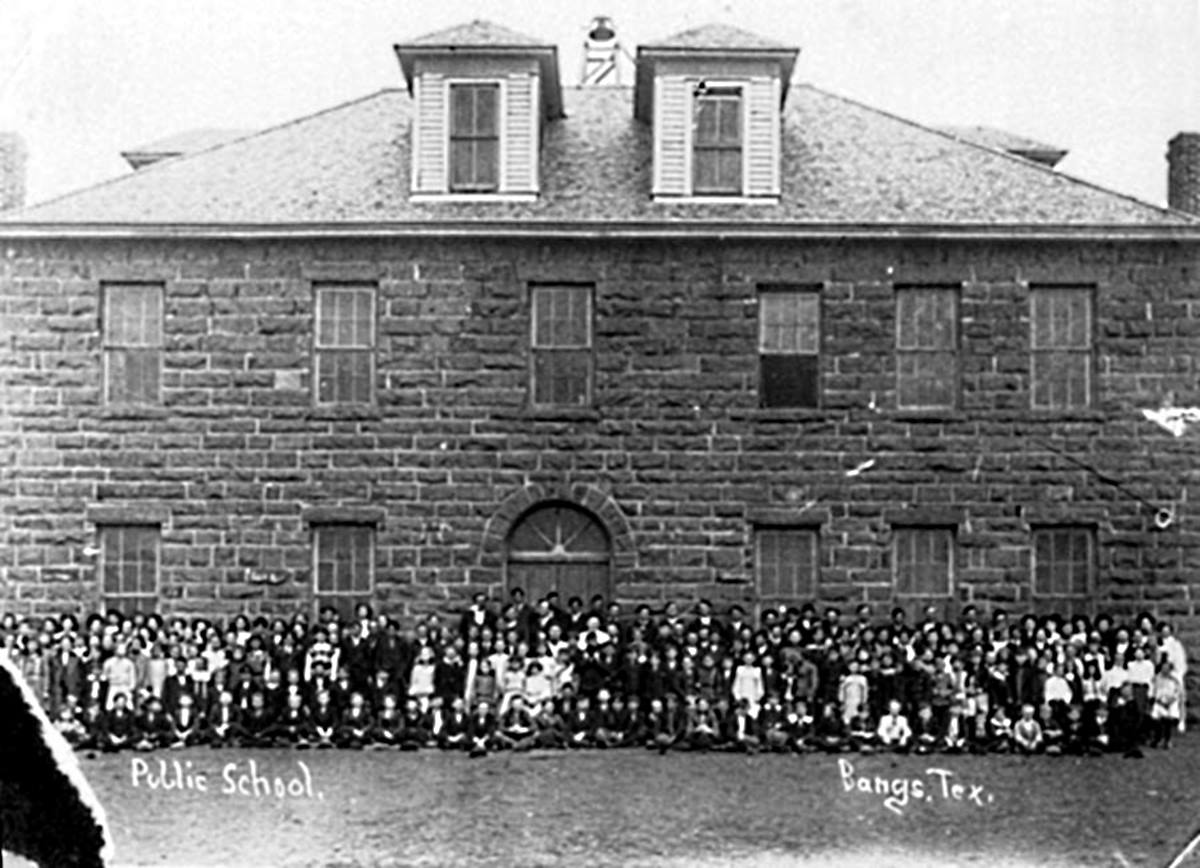 Bangs Texas Public School in 1909