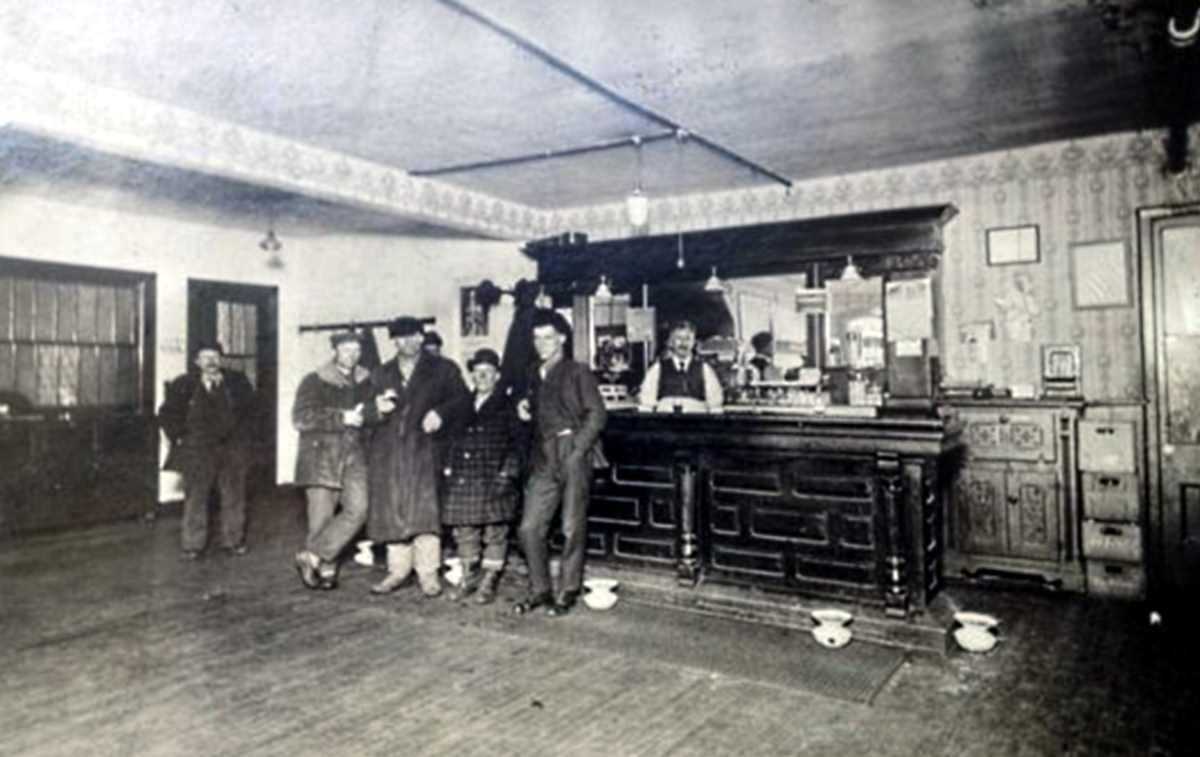 Barroom in Brownwood in 1920