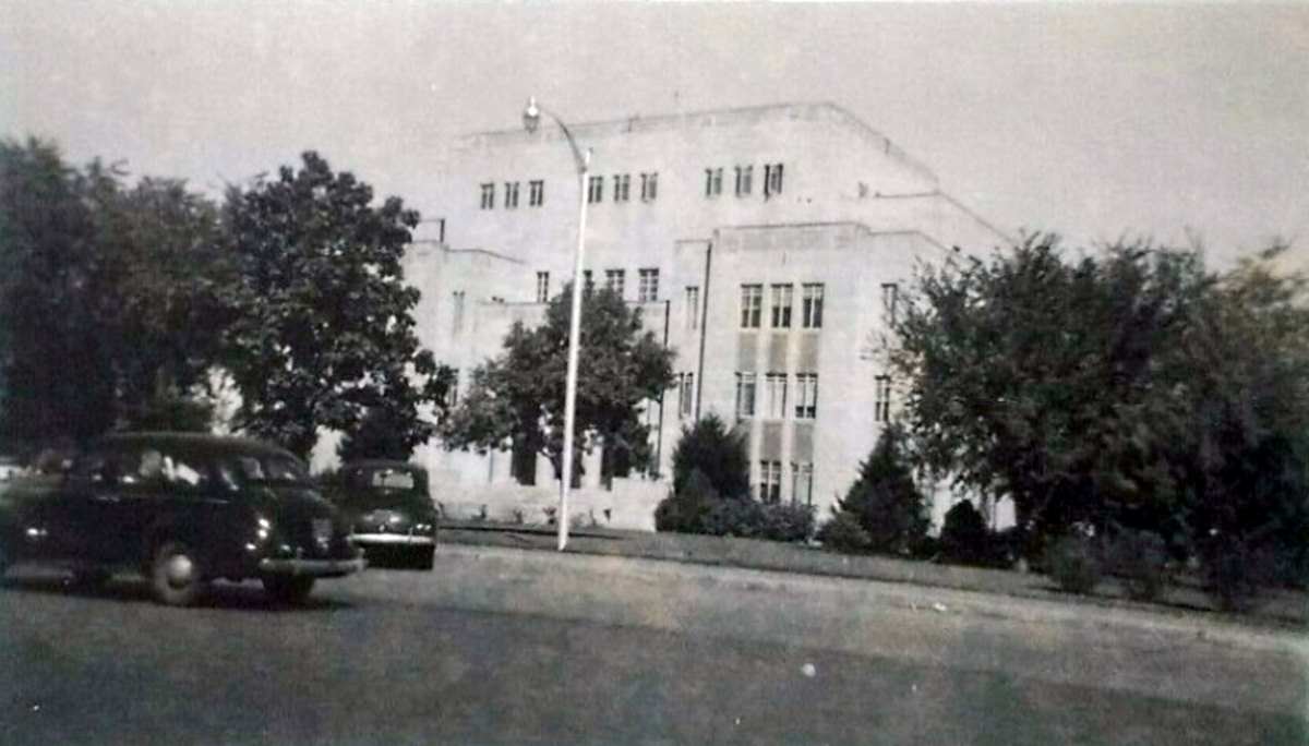 Childress County Court House in 1950s