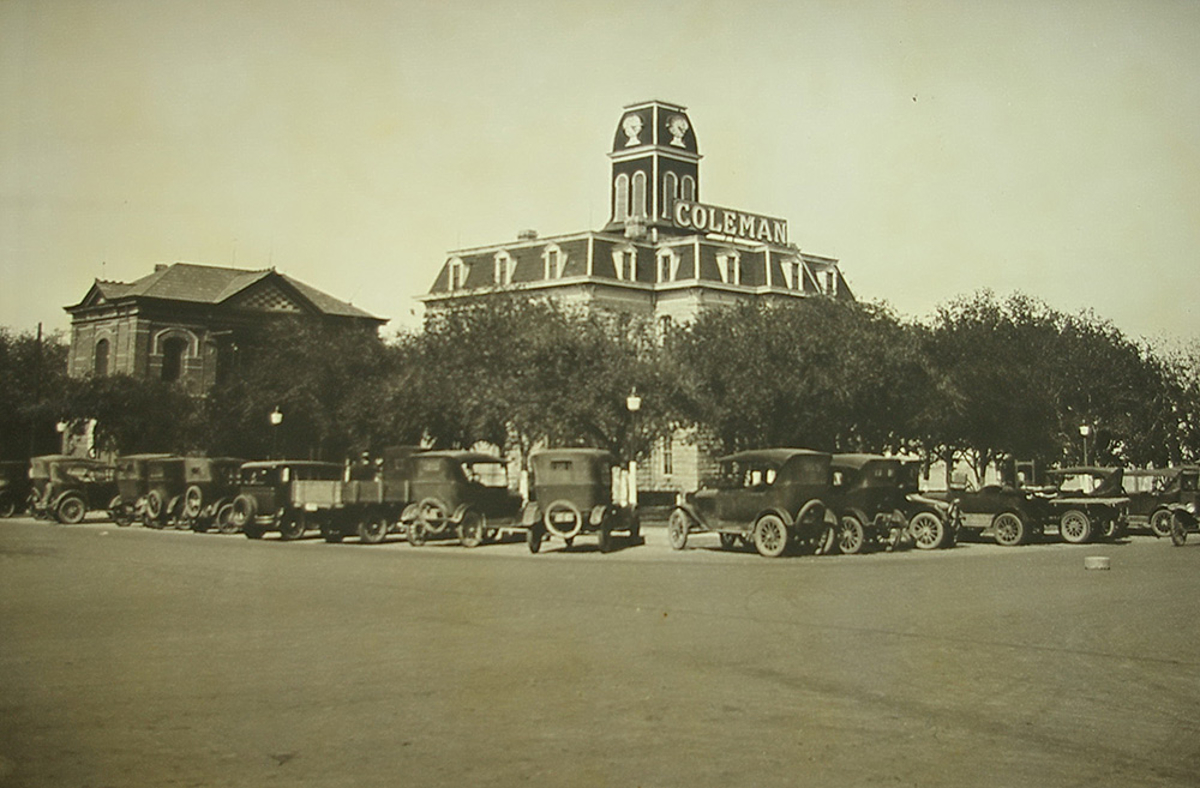 Coleman Courthouse in 1910s