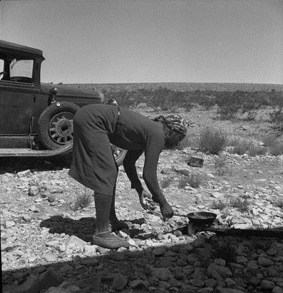 Cooking breakfast on the outskirts of El Paso 1938