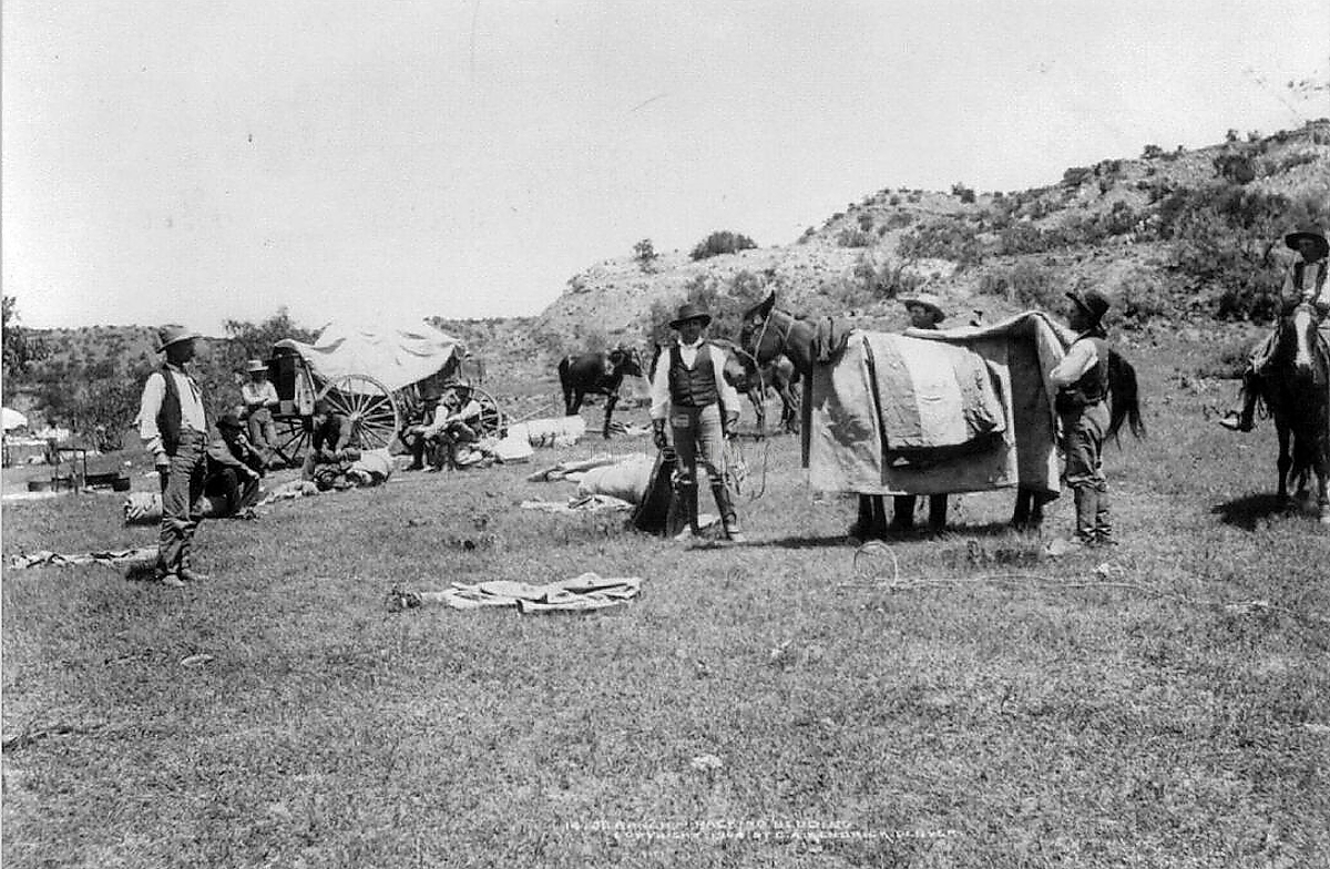 Cowboys Packing Bedding