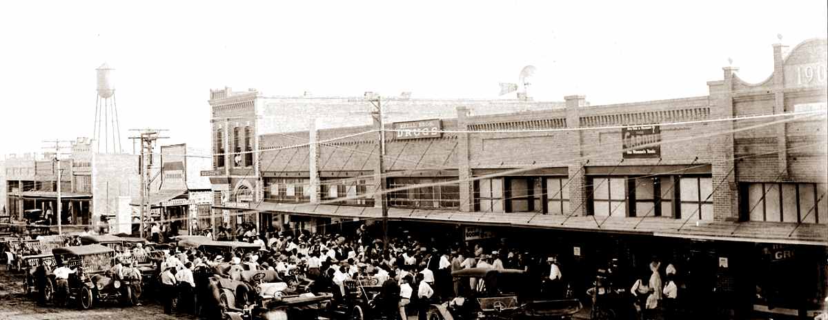 Downtown Hamlin in 1914