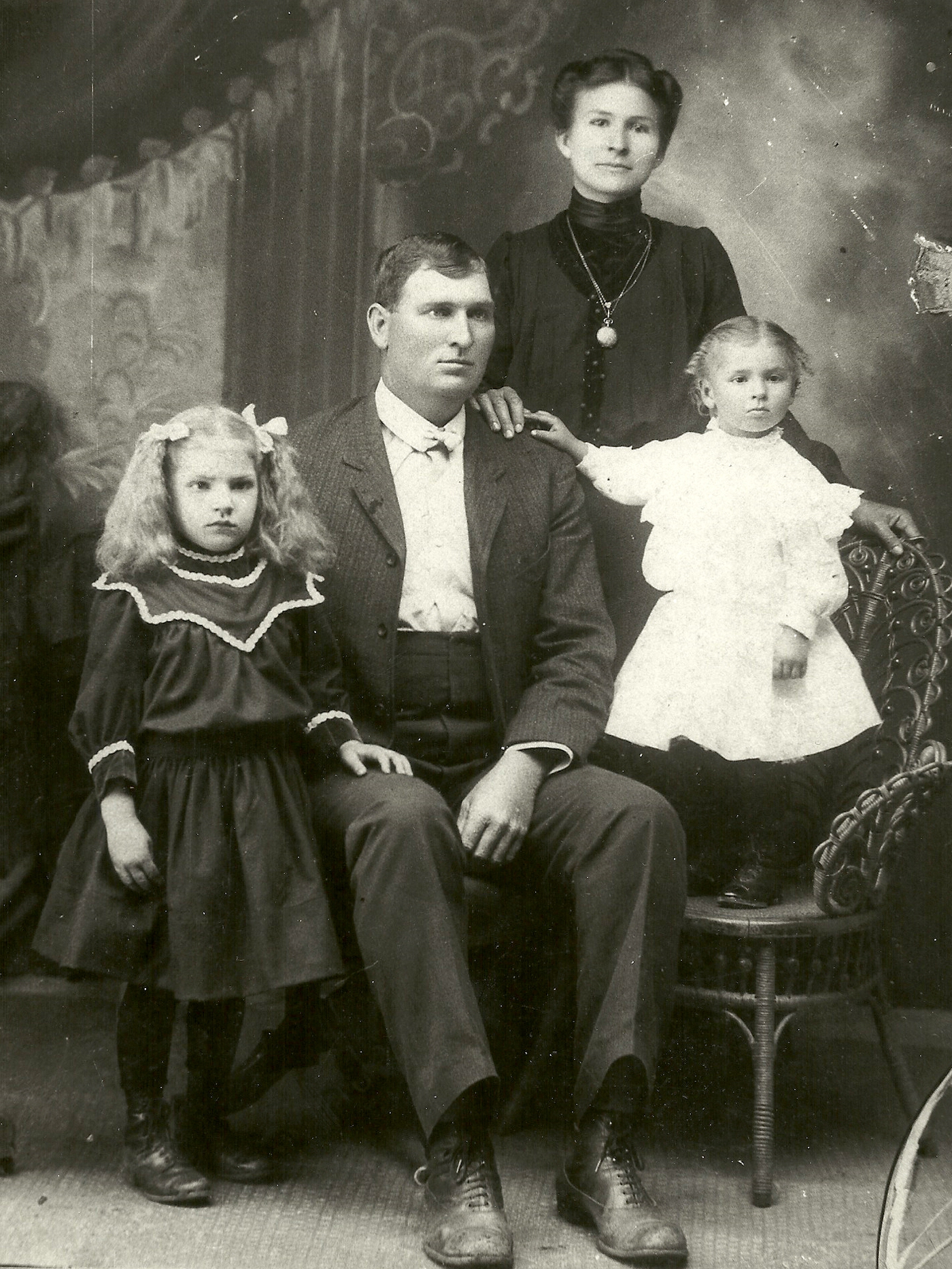 Doyle Family Photo 1907