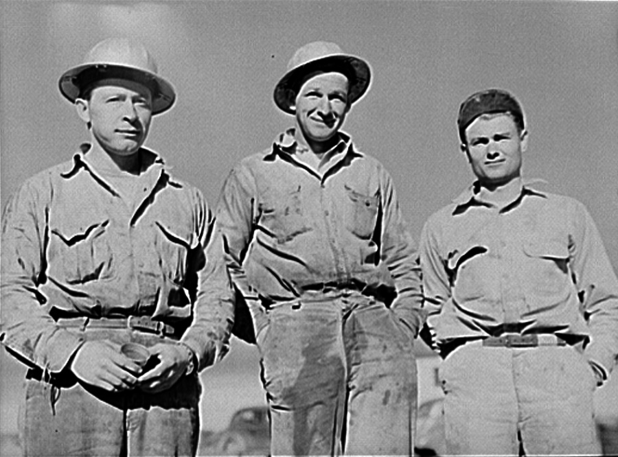 Driller and Two Roughnecks in Moore County in1942
