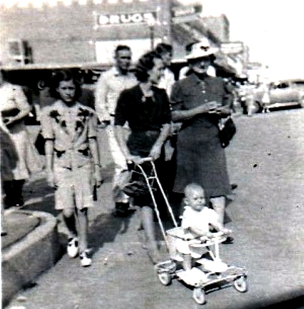 Family Shopping in Lamesa Texas in 1940