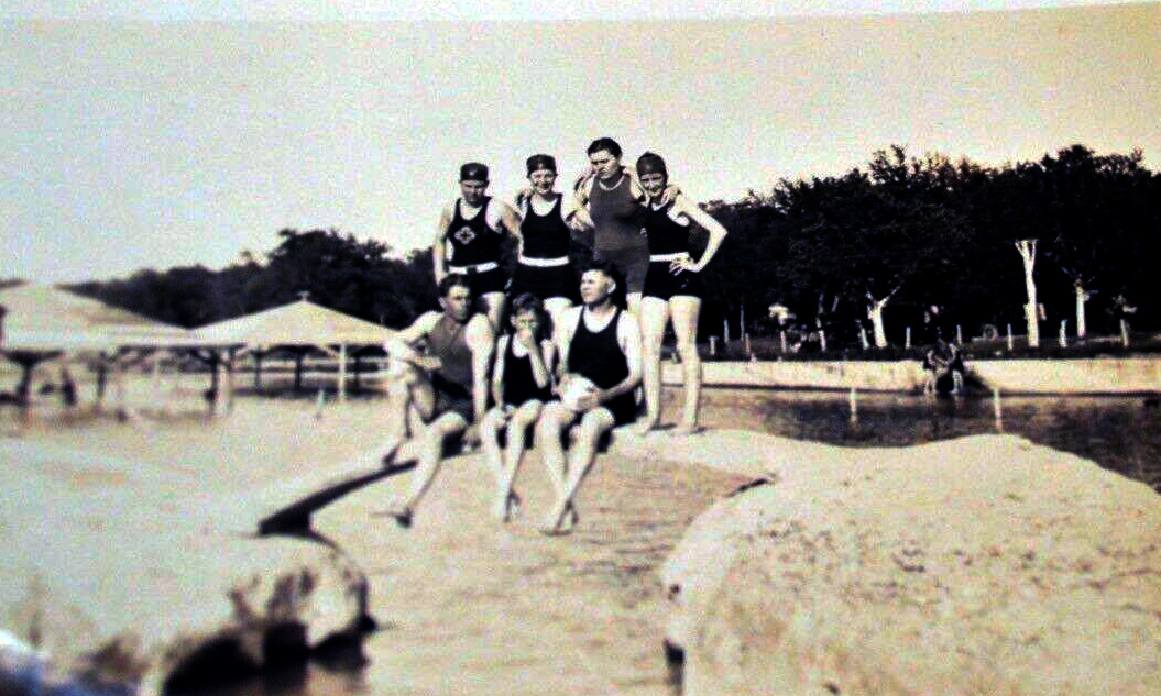 Glen Rose Swimming Park in 1930