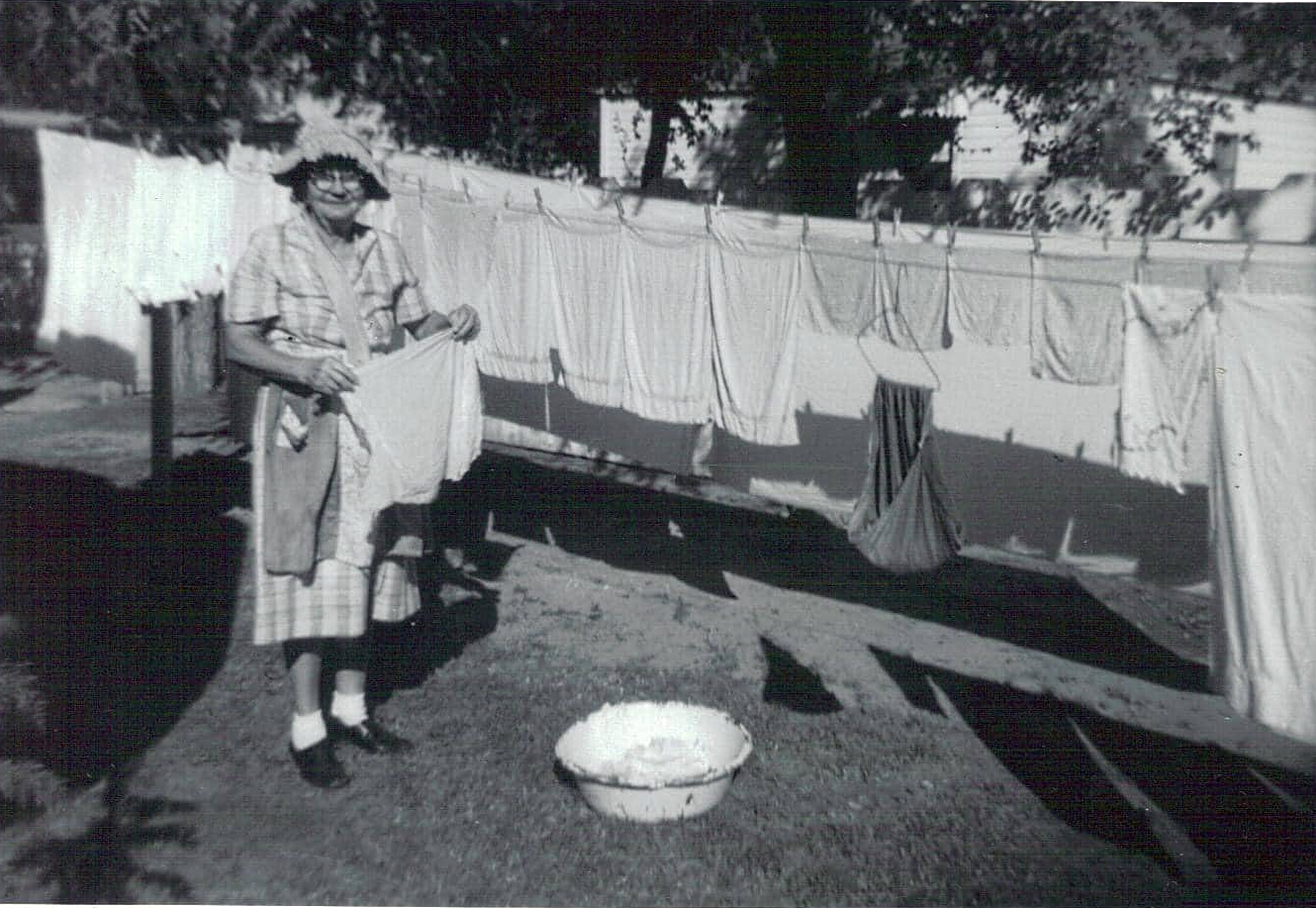 Hanging Laundry in Levelland in 1954