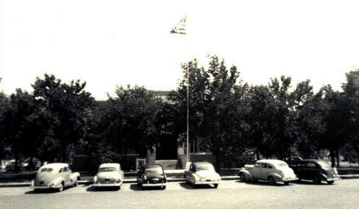 Hansford County Courthouse September 1951
