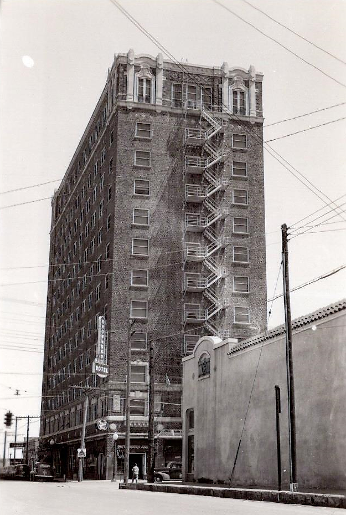 Hotel Brownwood in 1930s
