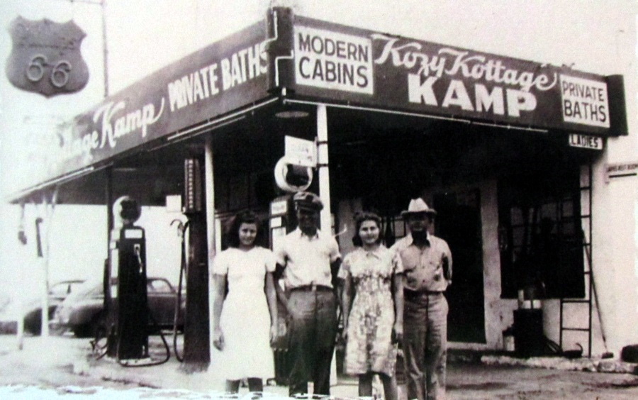 Kozy Kottage Kamp in Adrian Texas in 1940s