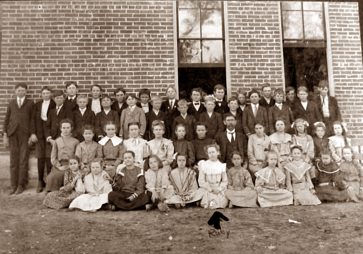 Liberty Hill School in 1902