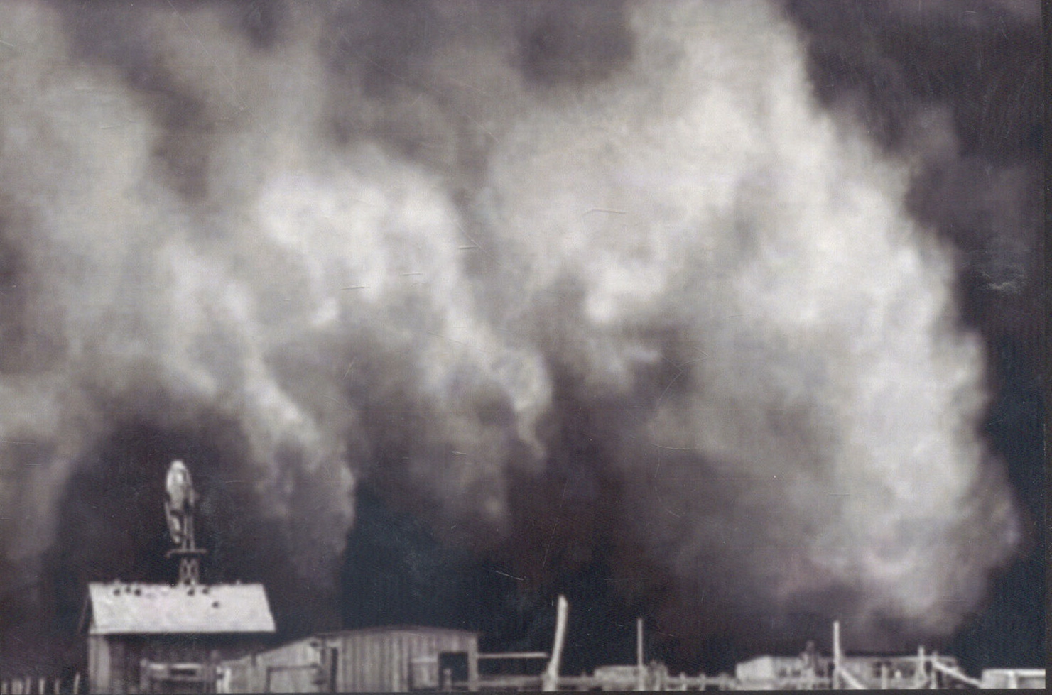 Dust Storm Threatens Farm in Gray County  in 1935