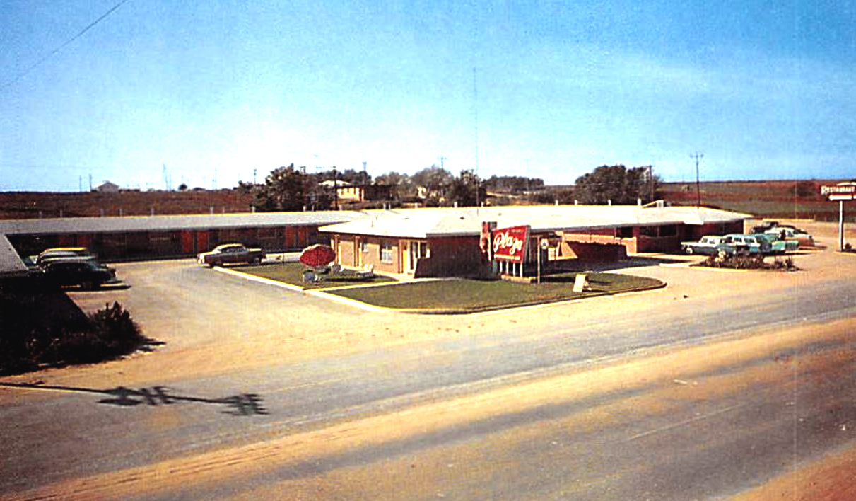 Plaza Motel & Restaurant in 1950s