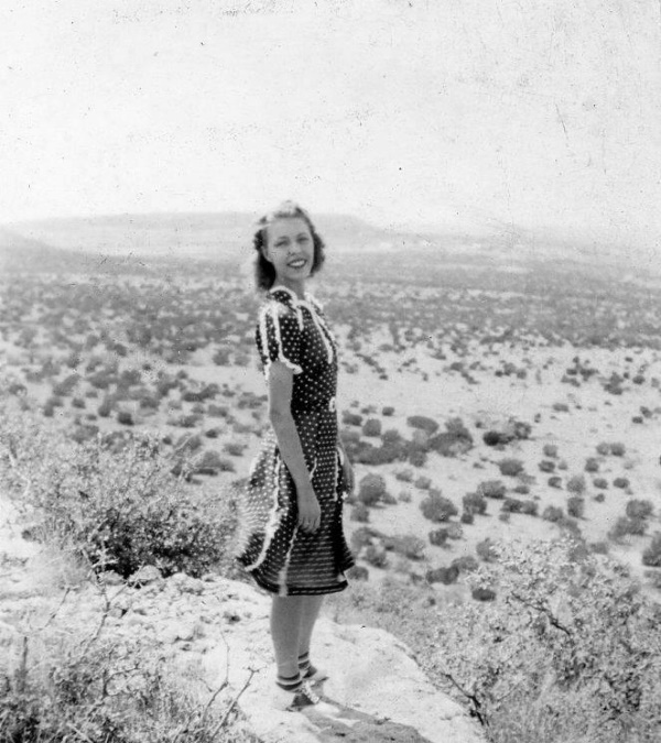 Pretty Woman Near Big Spring Texas  c1940