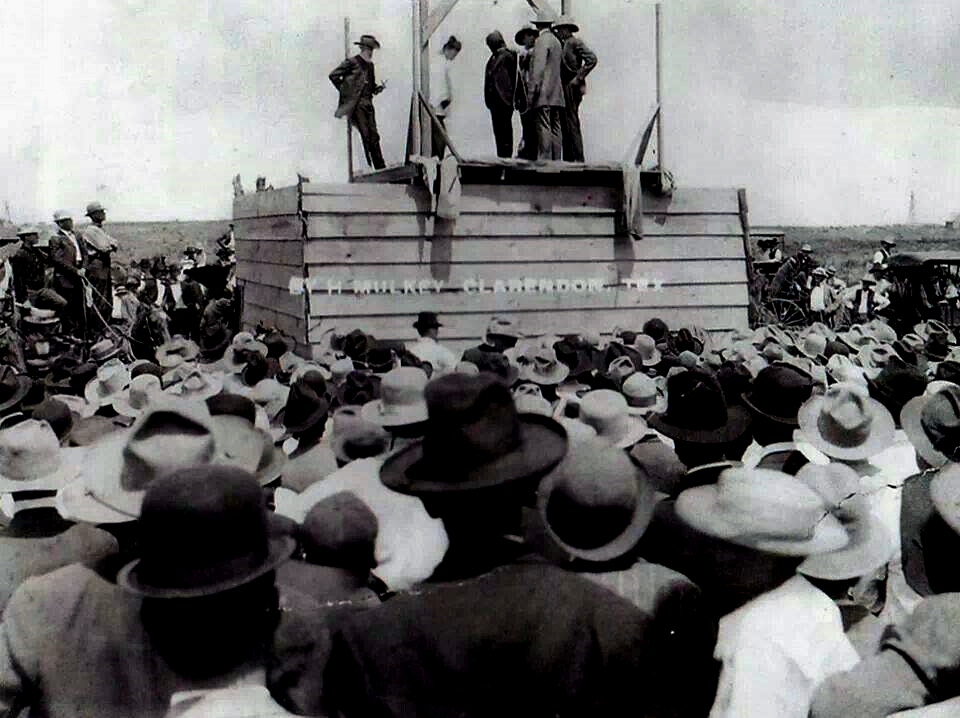 Public Hanging Clarendon Texas in 1910