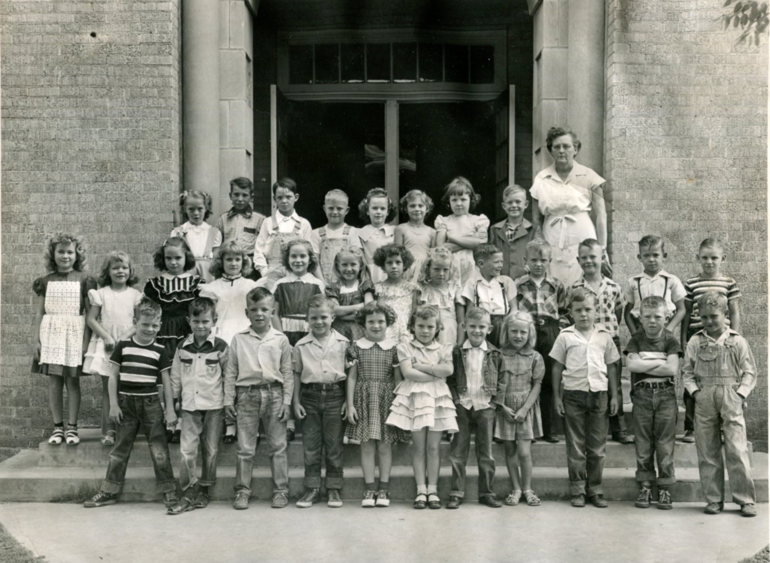 Quanah Texas 1st Grade Class 1948-1949