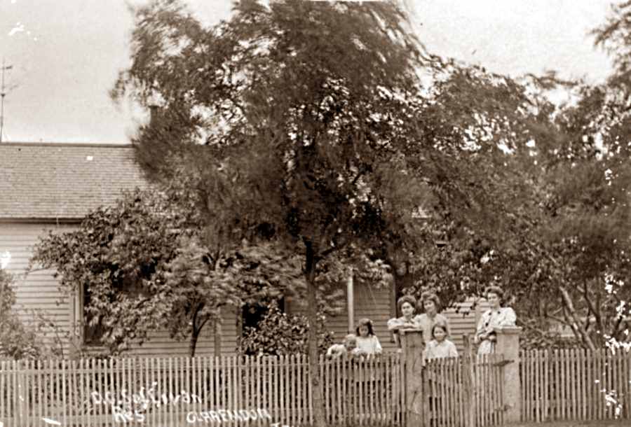 Sullivan Family in Clarendon Texas in 1930s