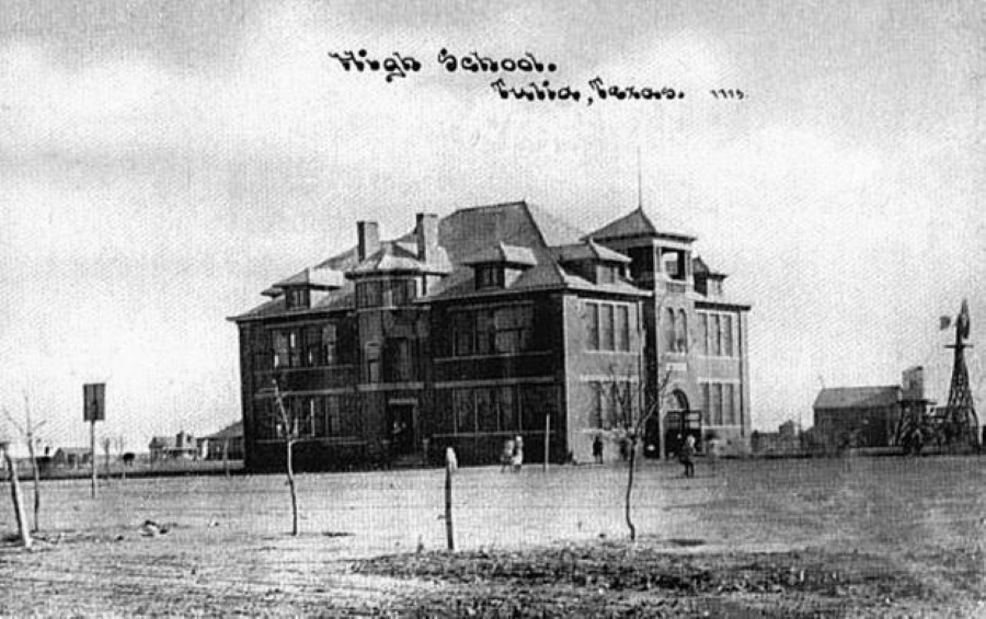 Tulia Texas High School in 1915