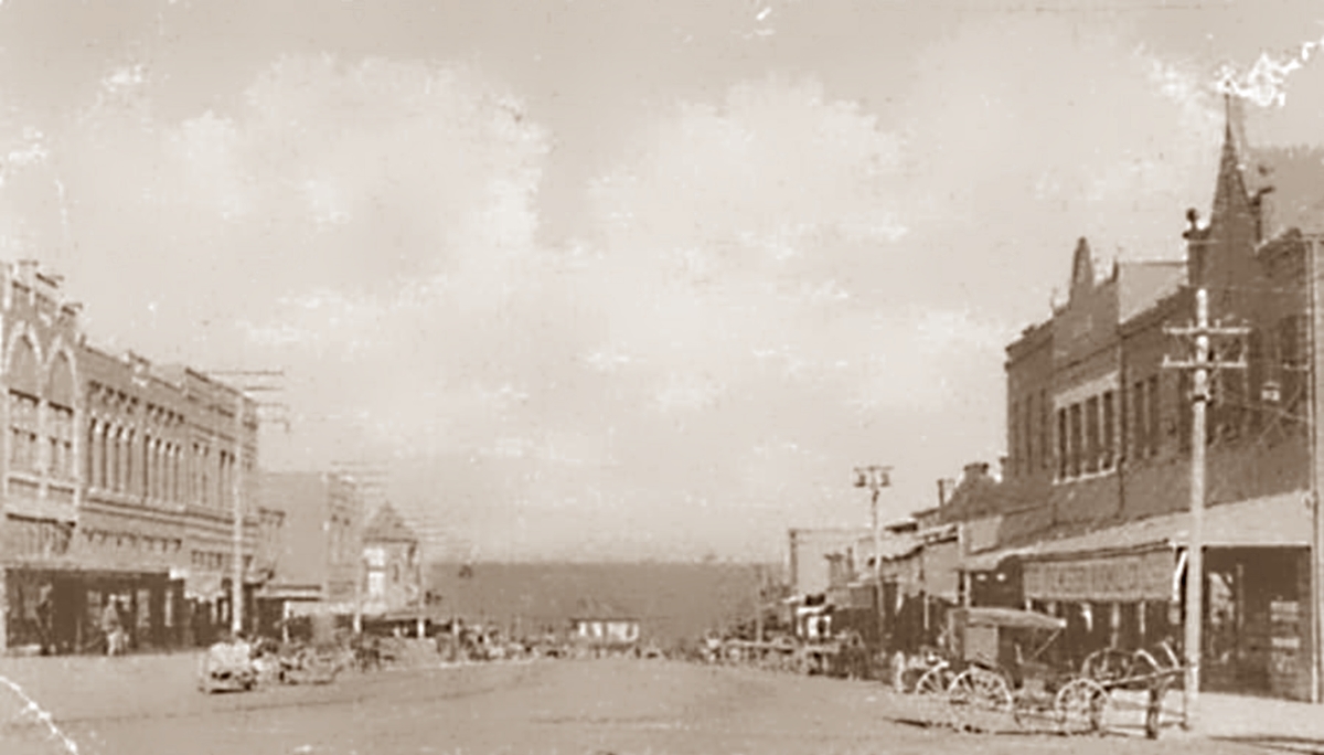 Upper Main Street Big Spring in 1890s