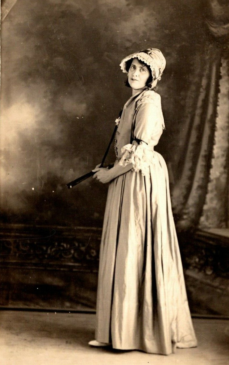 Woman in Tulia in 1910