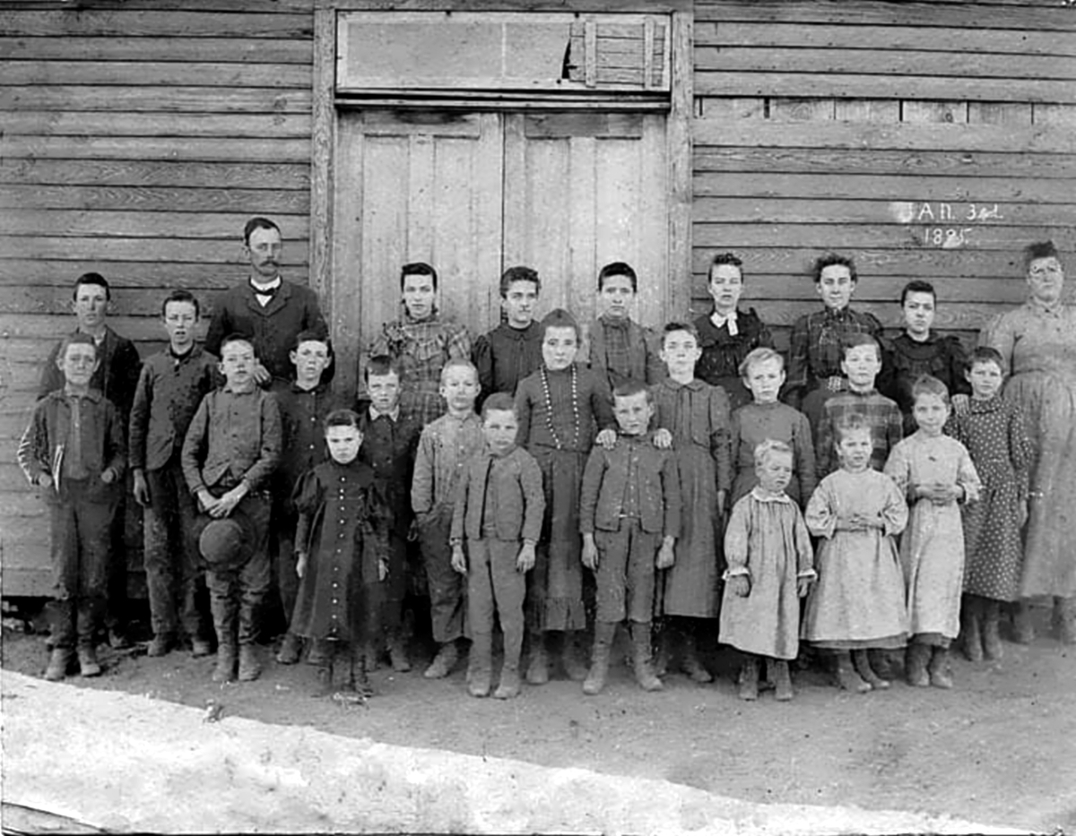 Hulver School in Hall County in 1895